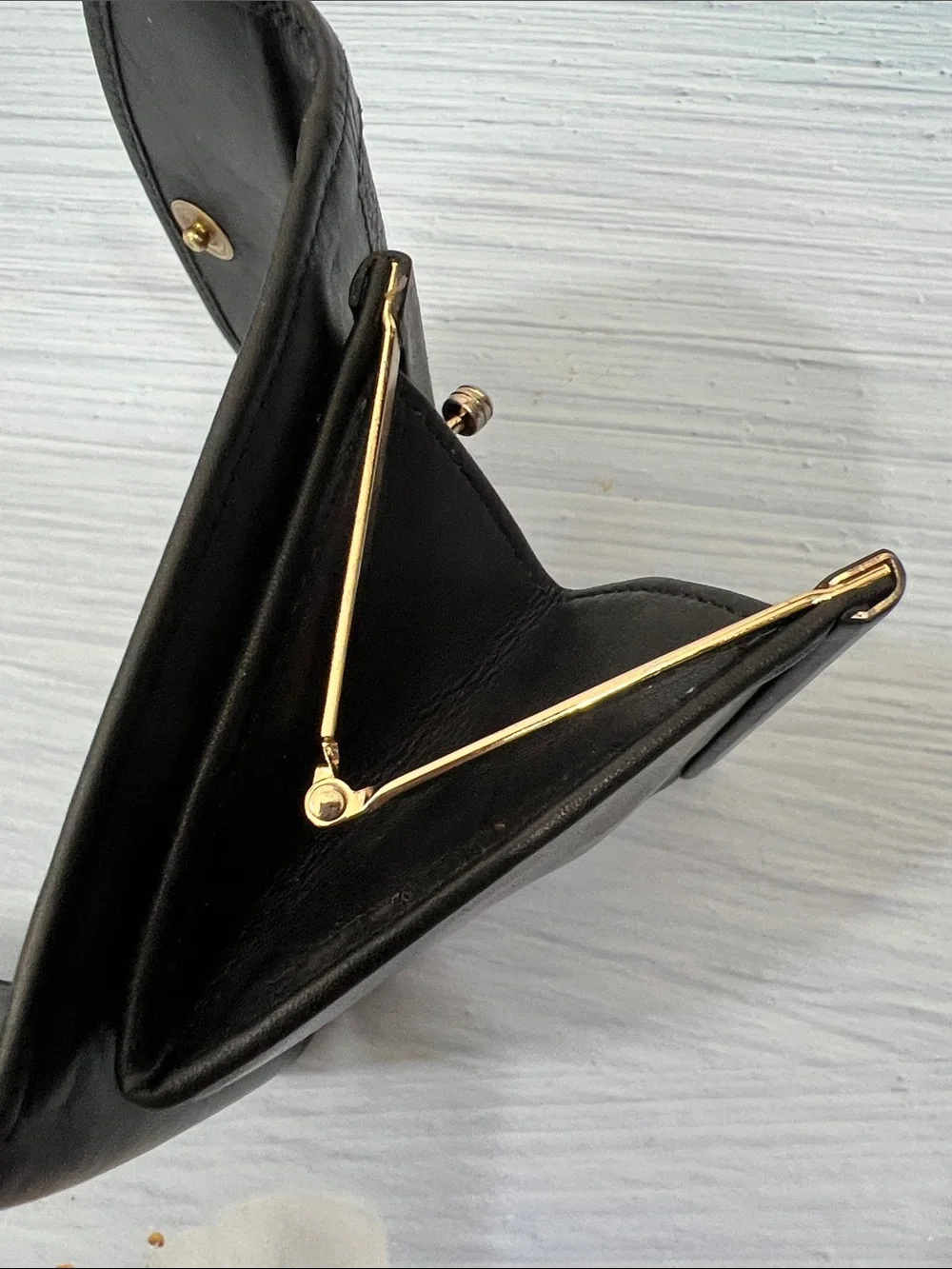 🦆 DOONEY & BOURKEY 90’S AWL PEBBLE TRIFOLD BLACK KISSLOCK POUCH COIN BAG VINTAGE